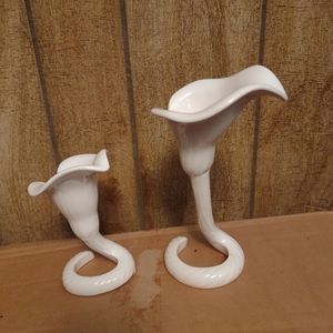 VINTAGE FITZ AND FLOYD PAIR OF CALLA LILY TAPER CANDLE HOLDERS.
